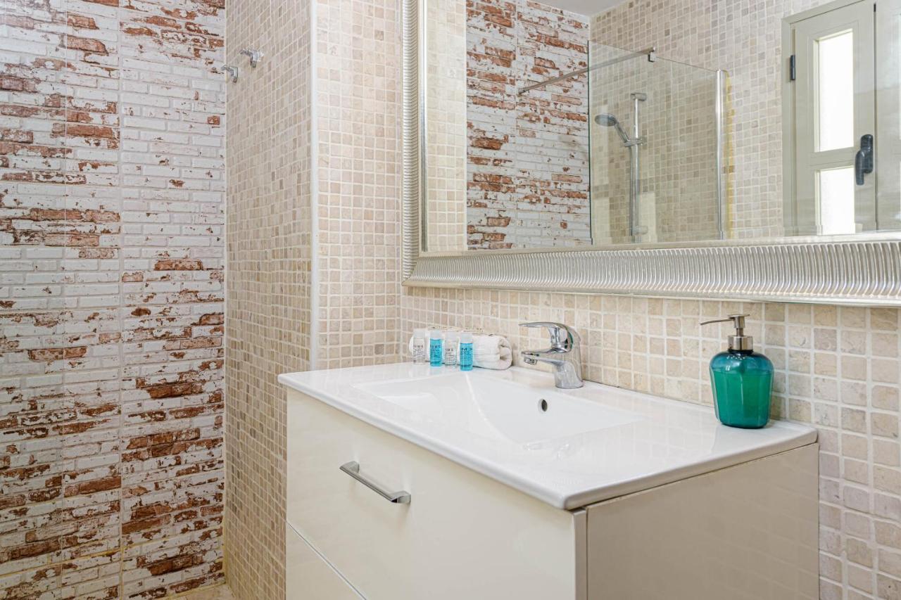 Wintowinrentals Genial Apartamento, Centrico Y Silencioso Malaga Luaran gambar