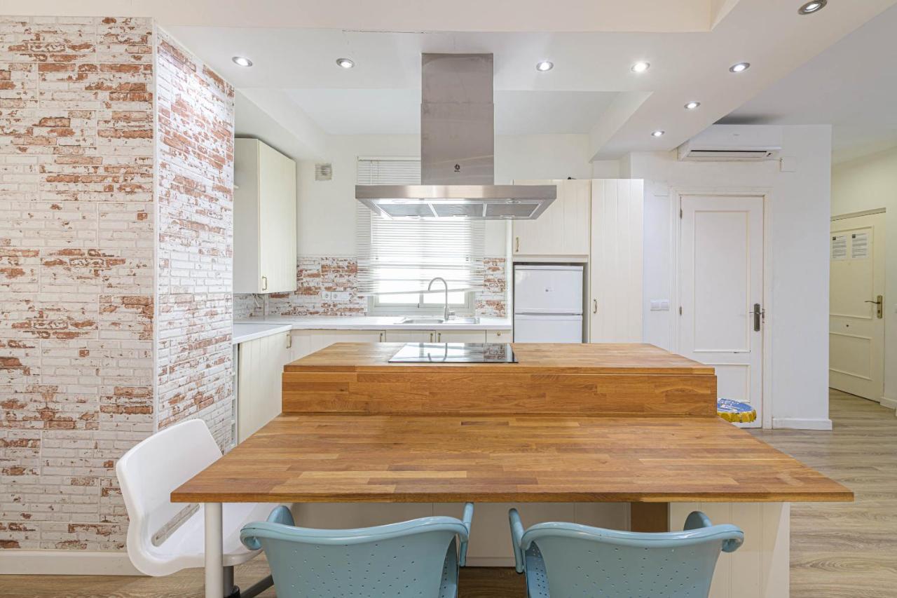 Wintowinrentals Genial Apartamento, Centrico Y Silencioso Malaga Luaran gambar